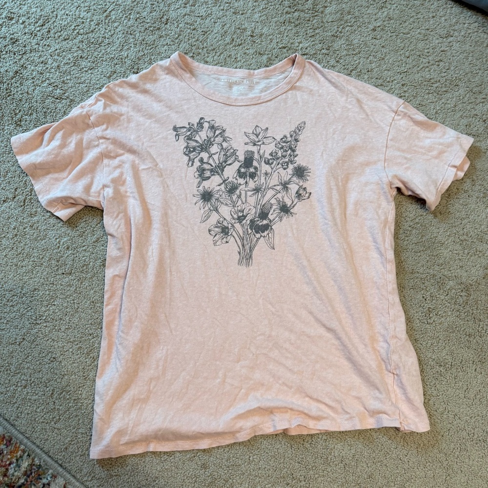 American Eagle Outfitters Pink Floral Graphic Tee